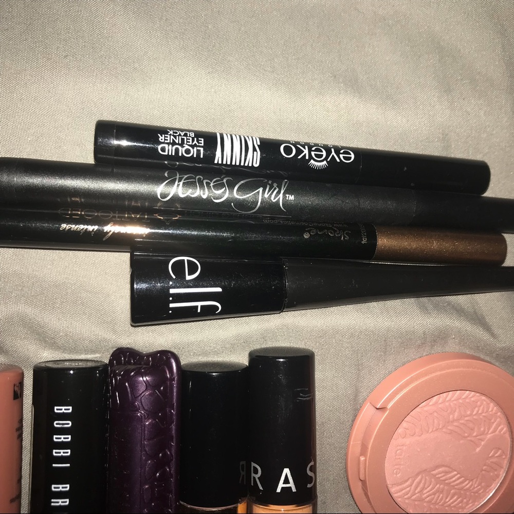 Makeup bundle - Picture 2 of 4